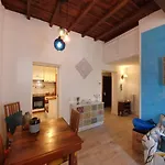 Alice's Corner At Borgo Appartement