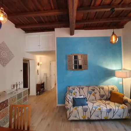 شقة Alice's Corner At Borgo روما