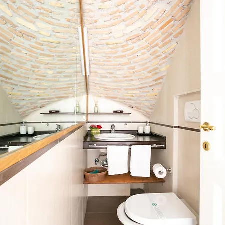 Alice's Corner At Borgo *