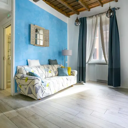 Alice's Corner At Borgo روما